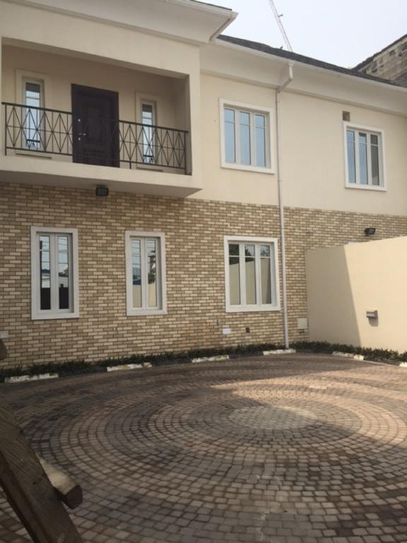 Greens Manor VI Hotel Lagos Exterior photo